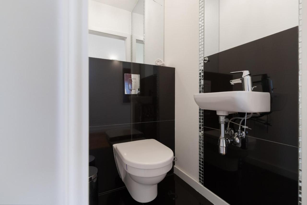 Atelier Residence Apartment By Noclegi Renters Warschau Buitenkant foto